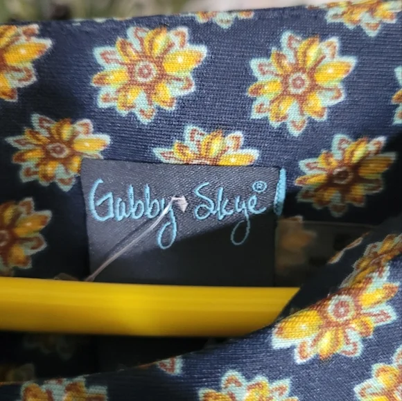 Gabby Skye Paisley & Floral Print Fit and Flare Dress Size 8 - Picture 4 of 7